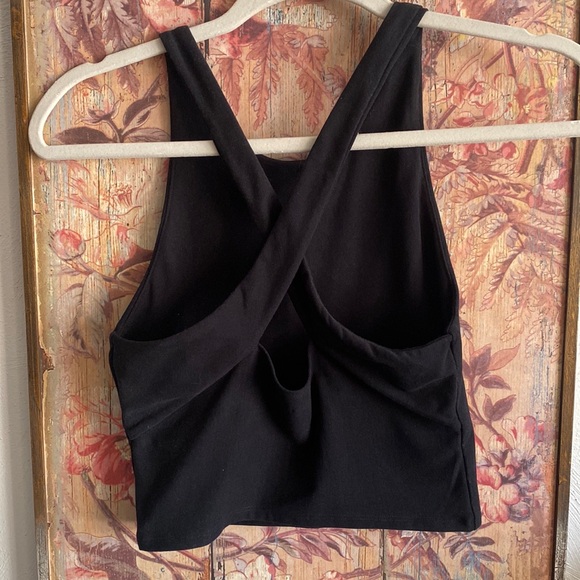ABERCROMBIE & FITCH CROP TOP CROSS BACK TANK TOP BLACK XS - Picture 14 of 16